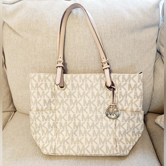 Michael Kors Handbags - Michael Kors Signature large tote bag white jet set bag MK logo